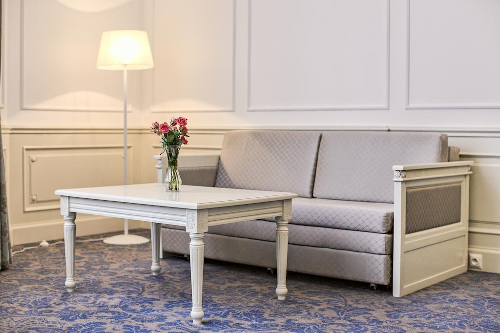 Hotel Jaroslaw Room photo