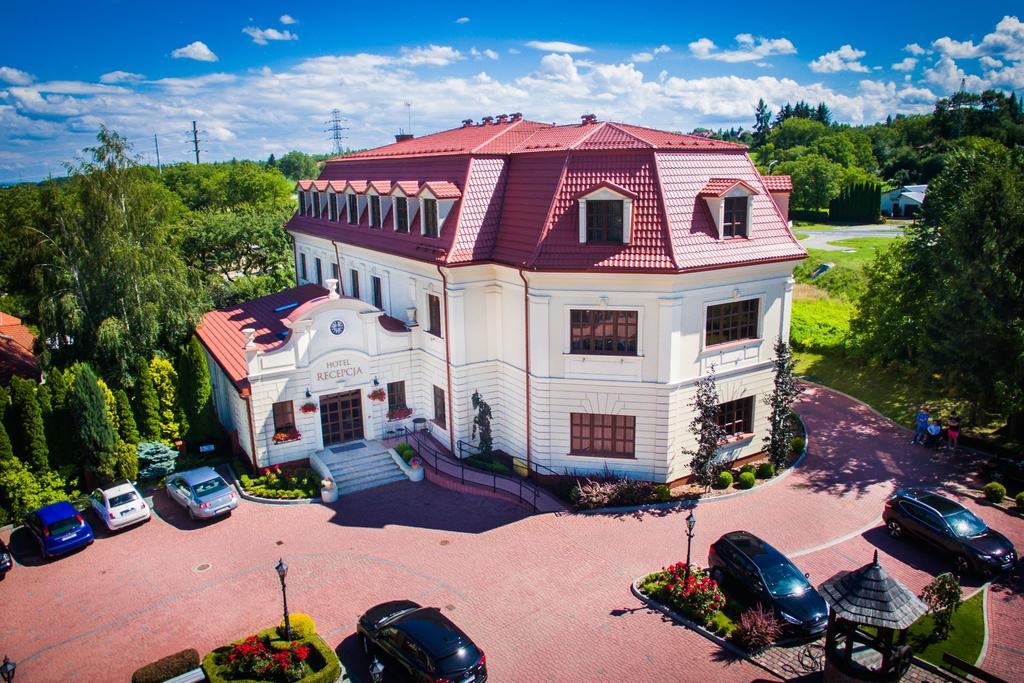 Hotel Jaroslaw Exterior photo